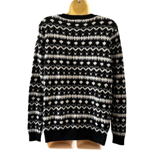Forever 21 Black & White Geometric Print Oversized Sweater - Picture 3 of 8